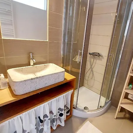 Apartma Kras Komen Exterior photo
