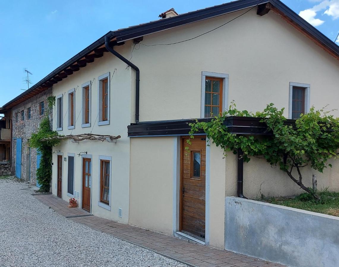 Apartma Kras Apartment *